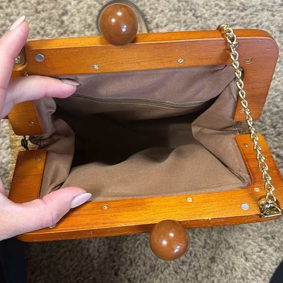 Excellent condition summer purse - Picture 2 of 3